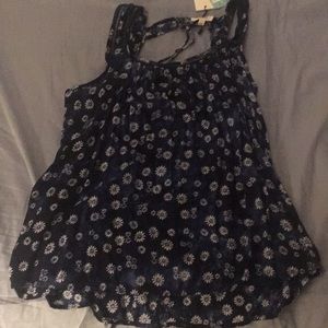 Sleeveless cotton shirt